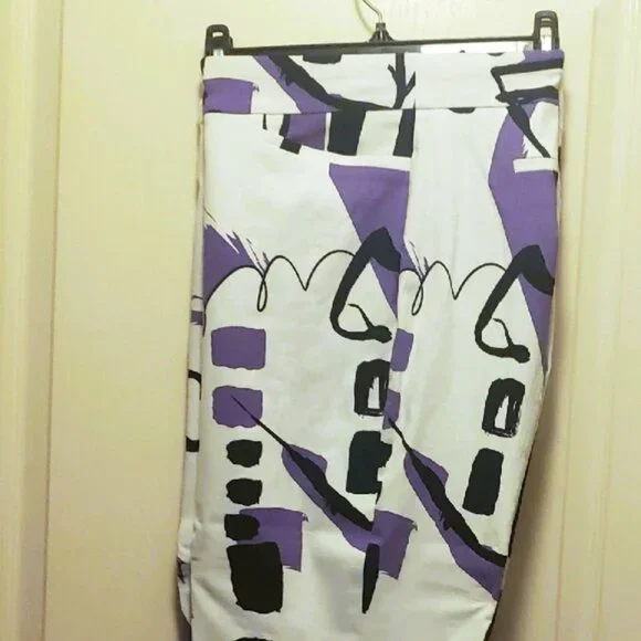 Chicos - - Picture 1 of 14